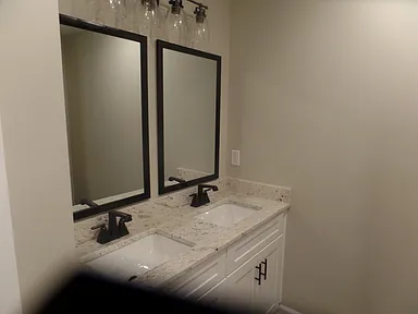 Property for rent - Photo 2