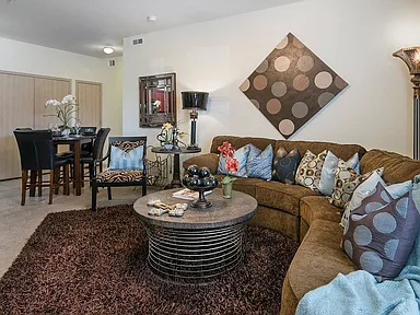 Fayetteville Appartment - Photo 3